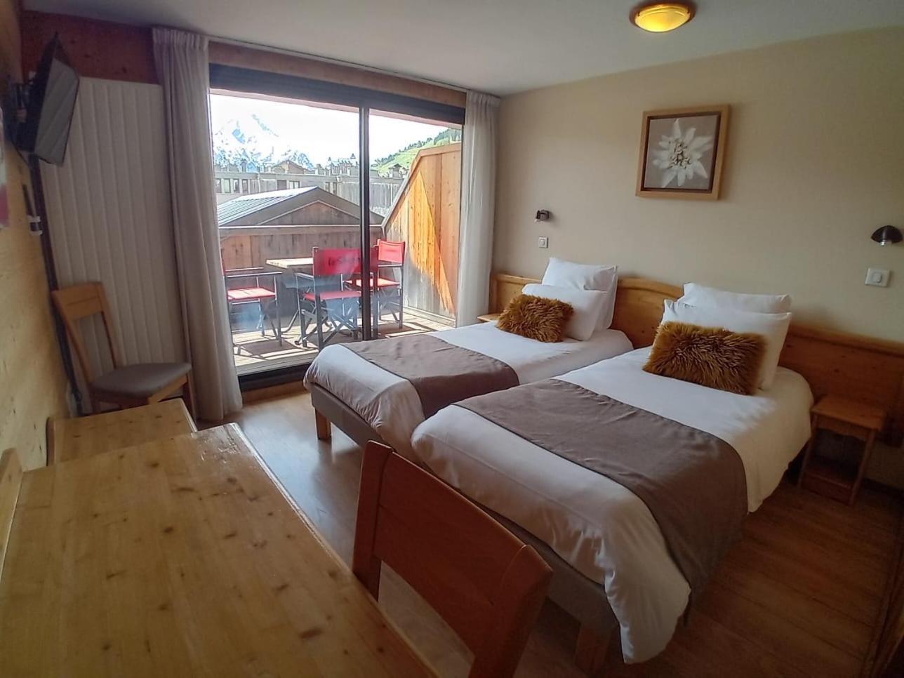 Hotel Le Sherpa Ле дез Альп Экстерьер фото